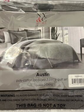 New York & Company Austin Poly-Cotton Jacquard Quilt Set in Gray